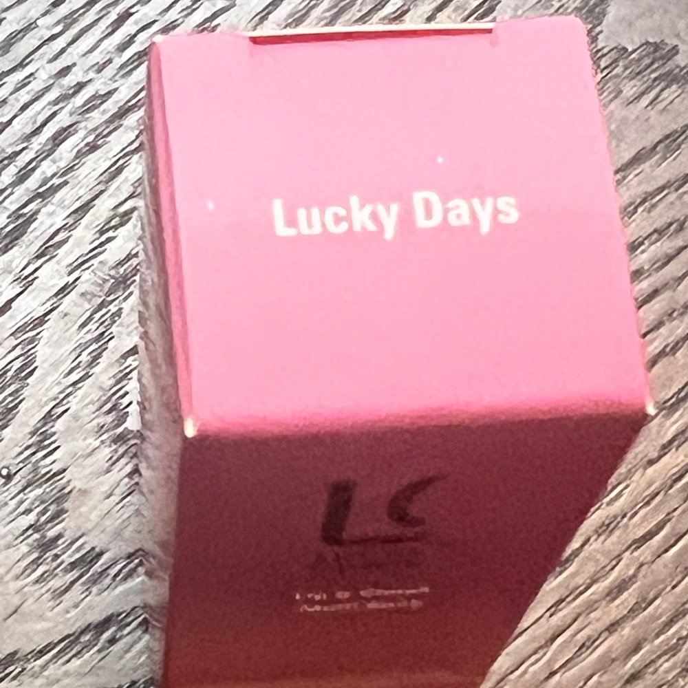 Lucky Chick - Picture 3 of 3